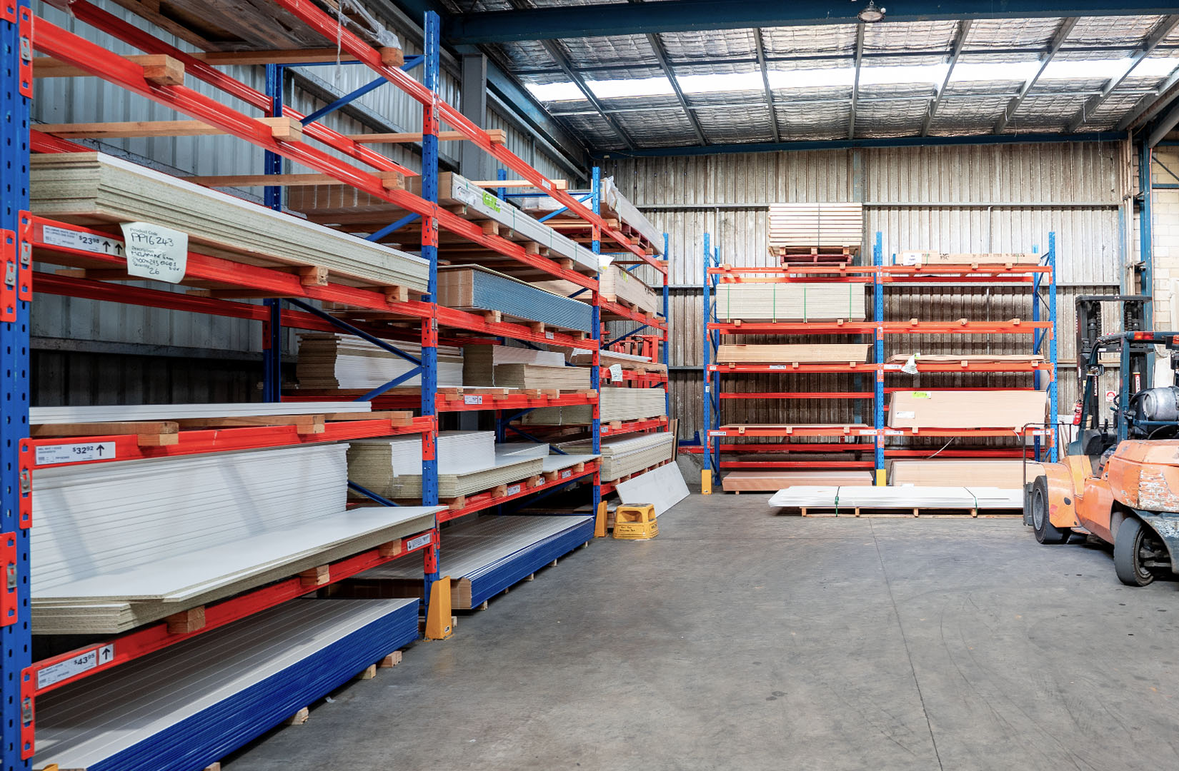 Fagg's Mitre 10 Cantilever Racking