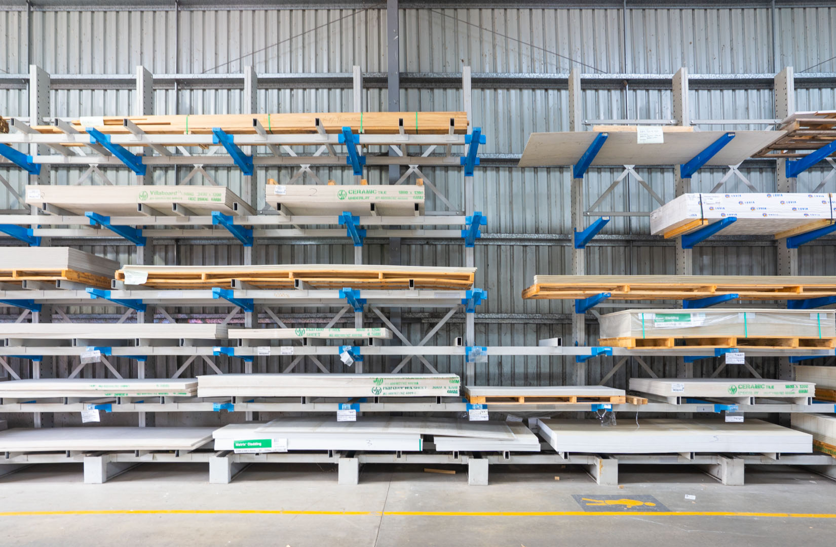 Fagg's Mitre 10 Cantilever Racking