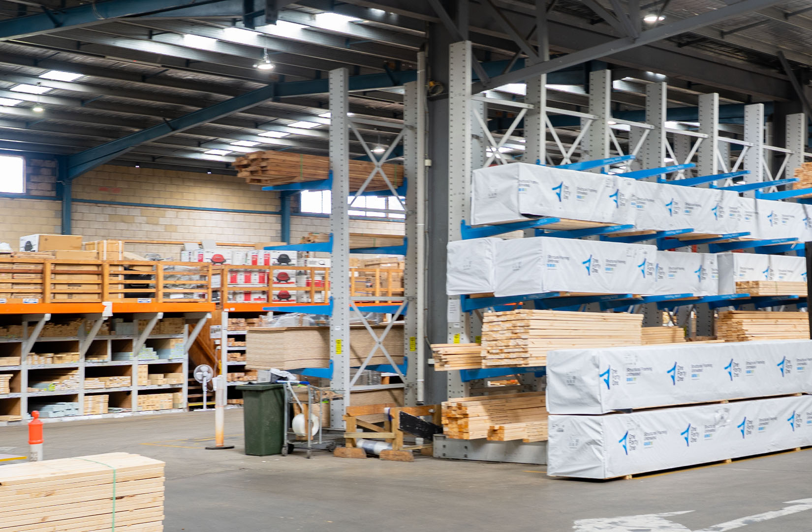 Fagg's Mitre 10 Cantilever Racking