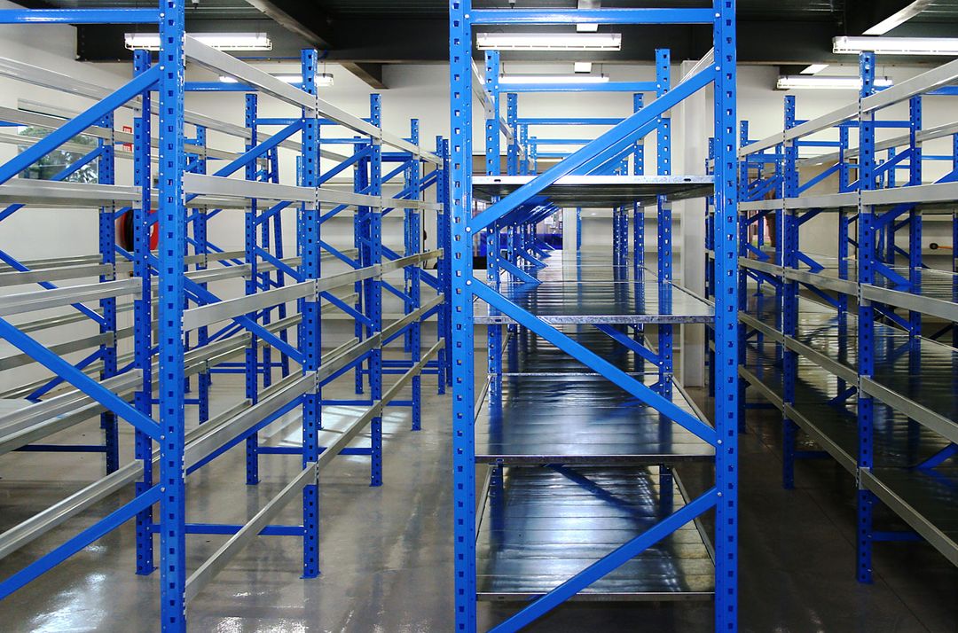 Emrack Long Span Shelving System | Industrial Storage Experts